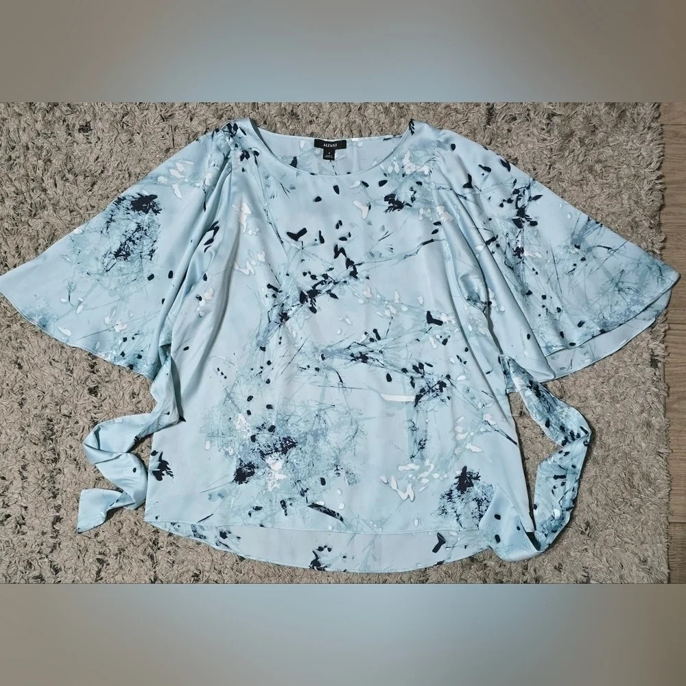 ✨️4/$20. NWT ALFANI Floral Printed Tie-Front Satin Butterfly Sleeve Blouse, S - Picture 6 of 11